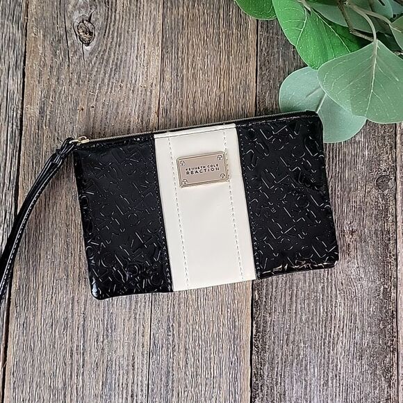 Kenneth Cole Reaction wristlet - Picture 1 of 8